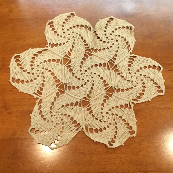 Vintage Doily - Handmade Cotton 15” - Picture 3 of 6